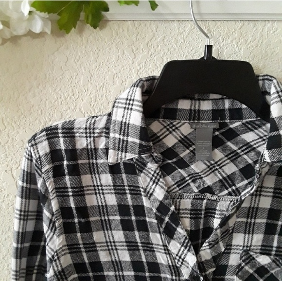 Charlotte Russe sz:L  Plaid Selfie Button-Down Top - Picture 2 of 8